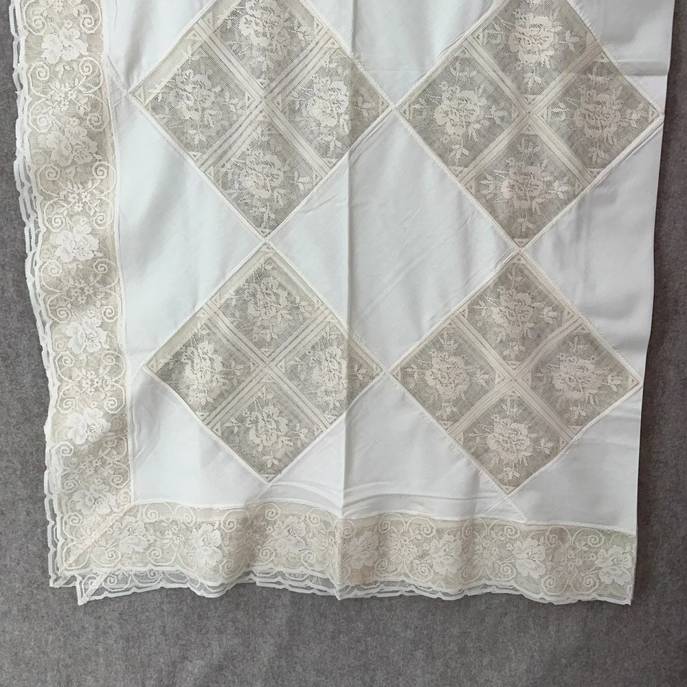 Country Lace‎ Patchwork  Tablecloth Handmade Farmhouse 102